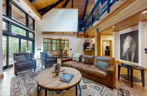 Helen House | Wanderlust