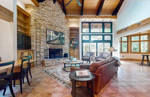 Helen House | Wanderlust