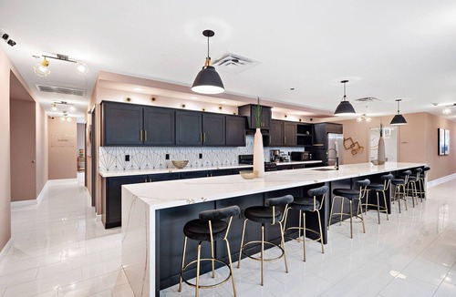 South Central Houston Hotel | Wanderstay Boutique Hotel