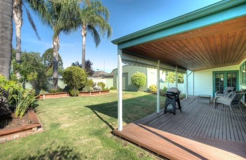 Echuca House | Wandew - Echuca Holiday Homes