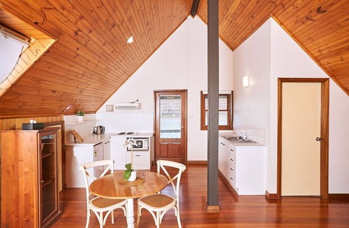 Lovedale Villa | Wandin Valley Estate