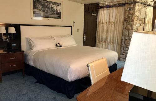 Oklahoma City Bed & Breakfast | WangShi China Palace Bed & Breakfast/Inn