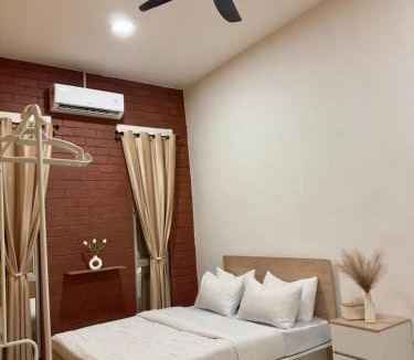 Interior Divison House | Wanley Hstay Beaufort