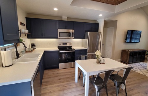 Boerne House | "Wanna see some DEER? Our Clean and Peaceful Guesthouse!