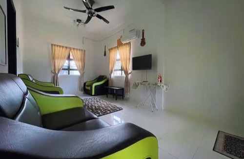 Kampung Gertak Seratus House | Wans Farm House