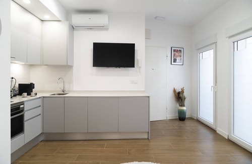 San Diego Apartment | Waou New Numantia I