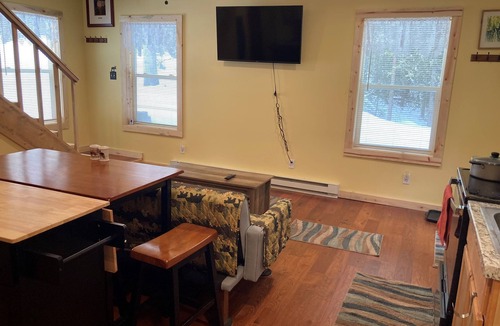 Cooke City-Silver Gate Cabin | Wapiti Cabin - a Wolf Crossing Cabin next to Yellowstone
