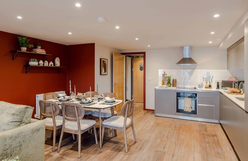 Bristol Floating Harbour Apartment | Wapping Wharf | 2 Bedroom Apartment