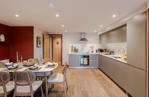 Bristol Floating Harbour Apartment | Wapping Wharf | 2 Bedroom Apartment