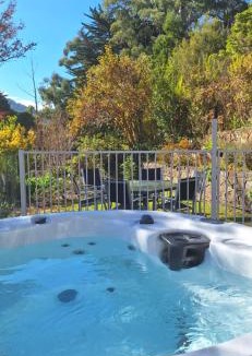 Warburton House | Warburton Stays Grand View