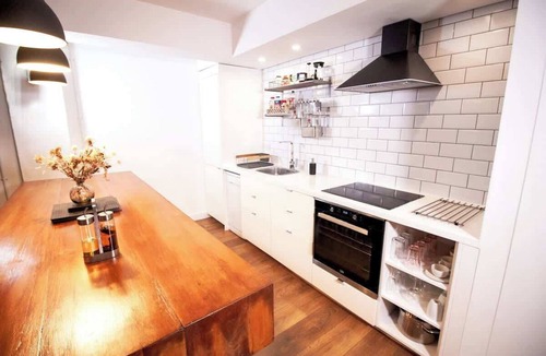 Deptford Apartment | Warehouse Apartment - Great Transport Links