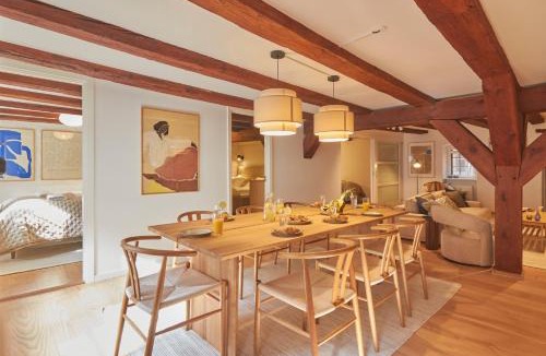 Copenhagen City Centre Apartment | Warm 3BR Loft with Exposed Beams