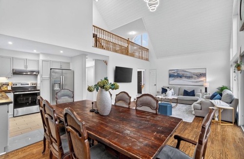 Richmond Hill House | Warm 4BedRms Home/High Ceilings Cross Lake Wilcox