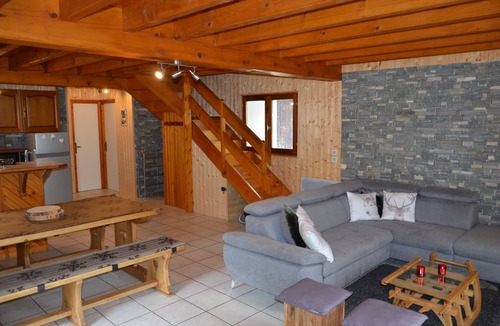 Cauterets House | WARM ALTITUDE BARN, Cambasque, 8 people