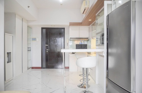 East Kuningan Apartment | Warm And Comfort Living 1Br At 8Th Ambassade Kuningan Apartment