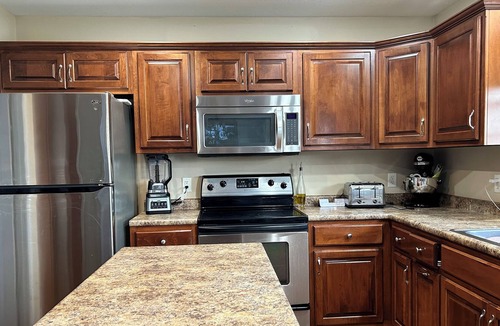 Forsyth House | Warm and cozy house!
