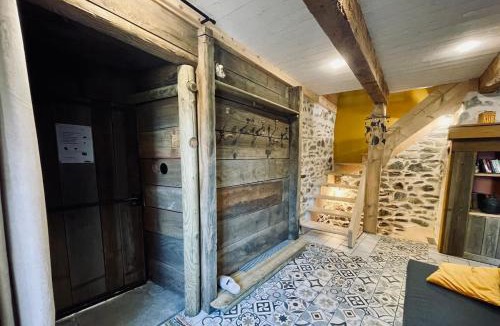 Egliseneuve-d'Entraigues House | Warm and cozy house
