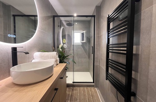 Villefranche-sur-Saone Apartment | Warm and bright accommodation