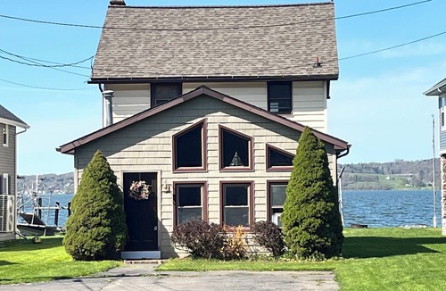 Lakewood Cottage | Warm and inviting cottage with panoramic views of Chautauqua Lake