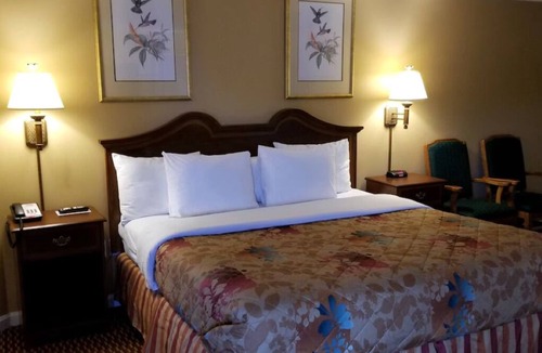 Sturbridge Hotel | Warm and Inviting Sturbridge Accommodation with Complimentary Breakfast