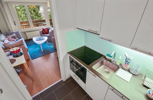 Lens Apartment | Warm and peaceful studio