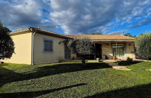 Goudargues House | Warm and spacious traditional house.