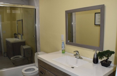 Rancho Dominguez House | Warm and Welcoming