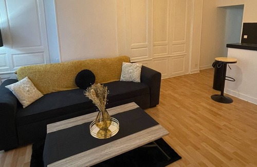 La Ferte-sous-Jouarre Apartment | WARM APARTMENT