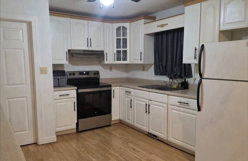 Princeville House | Warm & Comfortable Stay