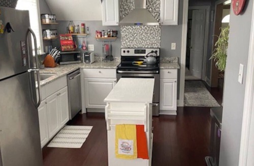 Manassas House | Warm, comfy 3 Bd/2ba w/private fenced yard