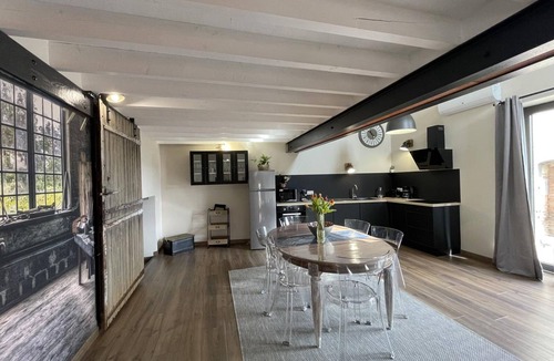 Louchy-Montfand Cottage | Warm contemporary lodging for 4, with shared pool