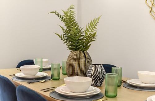 Fortune Green Apartment | Warm & Cozy 2-Bed Flat-Perfect for Groups!