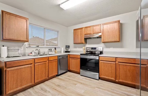 Handley House | Warm Cozy 3BR/2BA Fort Worth NRH Home - Cul-de-Sac