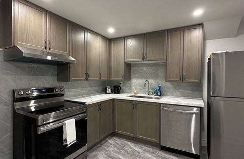 Durham Region Apartment | Warm & Cozy Lower Level Apartment in North Oshawa
