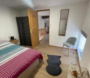 Madonne-et-Lamerey House | Warm home