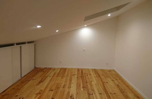 Galgon House | Warm house