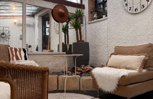 La Martelle House | Warm house