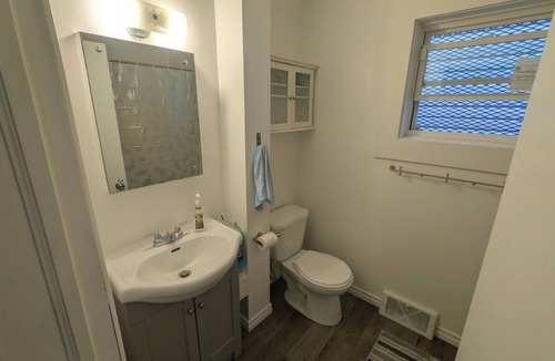 Timmins House | Warm & Inviting 2 Bedroom Stay