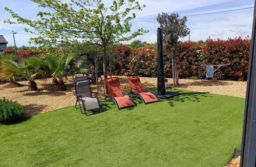 Pomerols Ski Chalet | Warm, peaceful cottage in the heart of vineyards near the sea in HERAULT