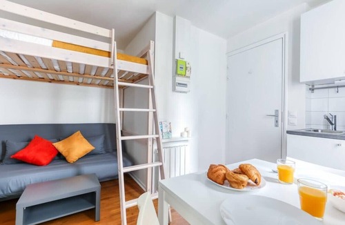 Batignolles Apartment | Warm Studio-Coeur du 17em -Bail moyenne durée (3G)