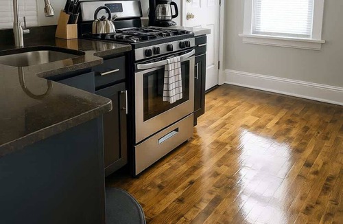 East Albany Park Apartment | Warm & Stylish 2BR Apt