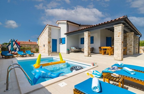 Jursici Villa | Warm, sunny, private and family friendly villa, where pets are welcome