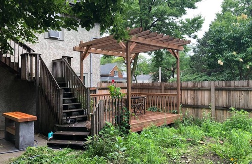Northeast Minneapolis Arts District Apartment | Warm, Walkable Arts District Loft, Sauna & Firepit