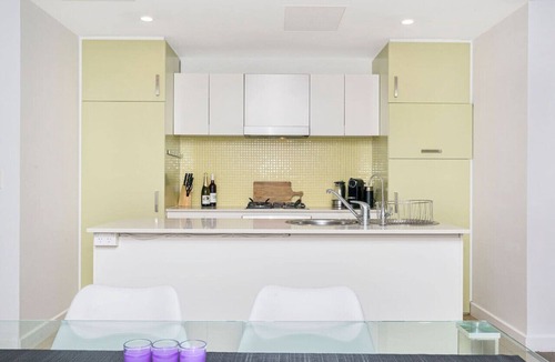 Glenelg Apartment | Warm Waves - Beach Pool Home