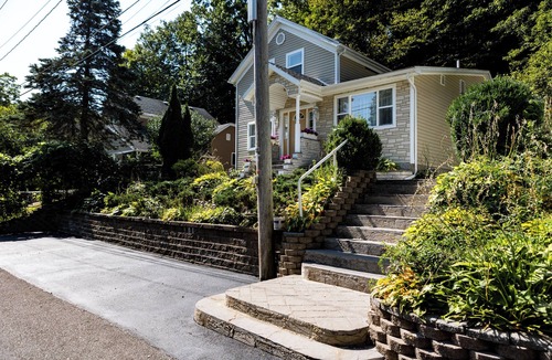 Camillus House | Warm Welcoming House with Sauna! 4Bedrooms