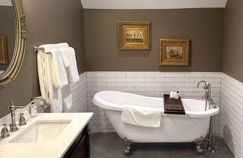 Severn Hotel | Warner Hall