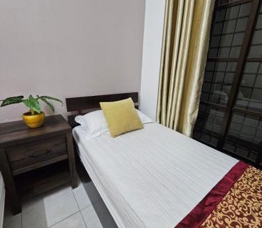 Muar House | Warni Villa 8 Whole Or Room