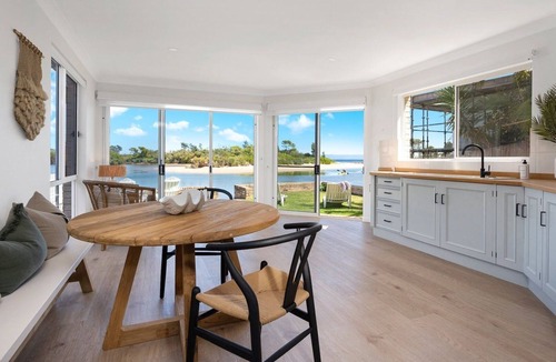 Currarong House | Warrahwillah – waterfront, amazing views