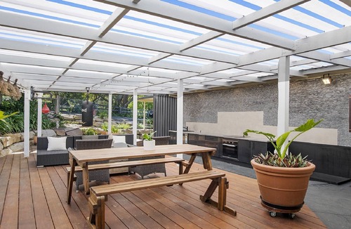 Wamberal House | Warrambool Lodge, TOP NOTCH