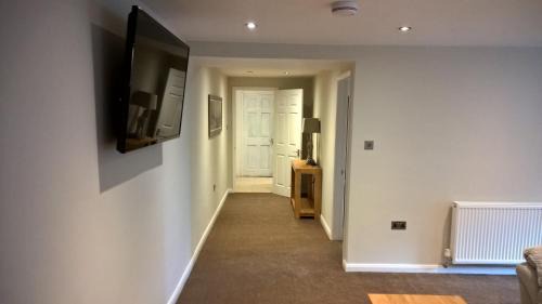 Birchover House | Warren Carr Courtyard Barn